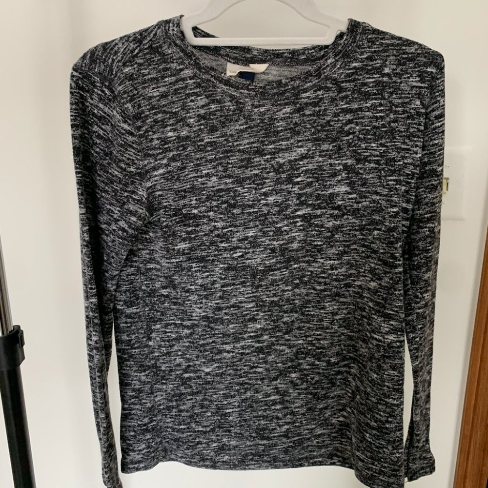 Heather grey long sleeve t-shirt